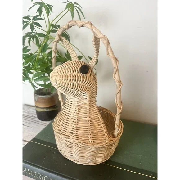 Vintage 1980’s Bunny Rabbit Shaped Wicker Basket Easter Handle Spring Home Decor - Picture 1 of 8